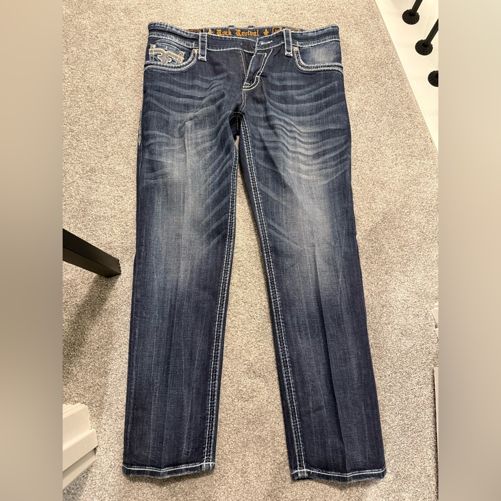Mens rock revival jeans (missing button)